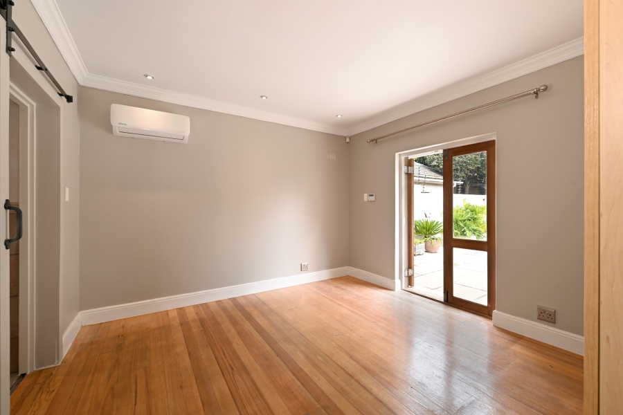 3 Bedroom Property for Sale in Bergvliet Western Cape